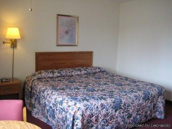 Amerivu Inn & Suites-Avon Habitación foto
